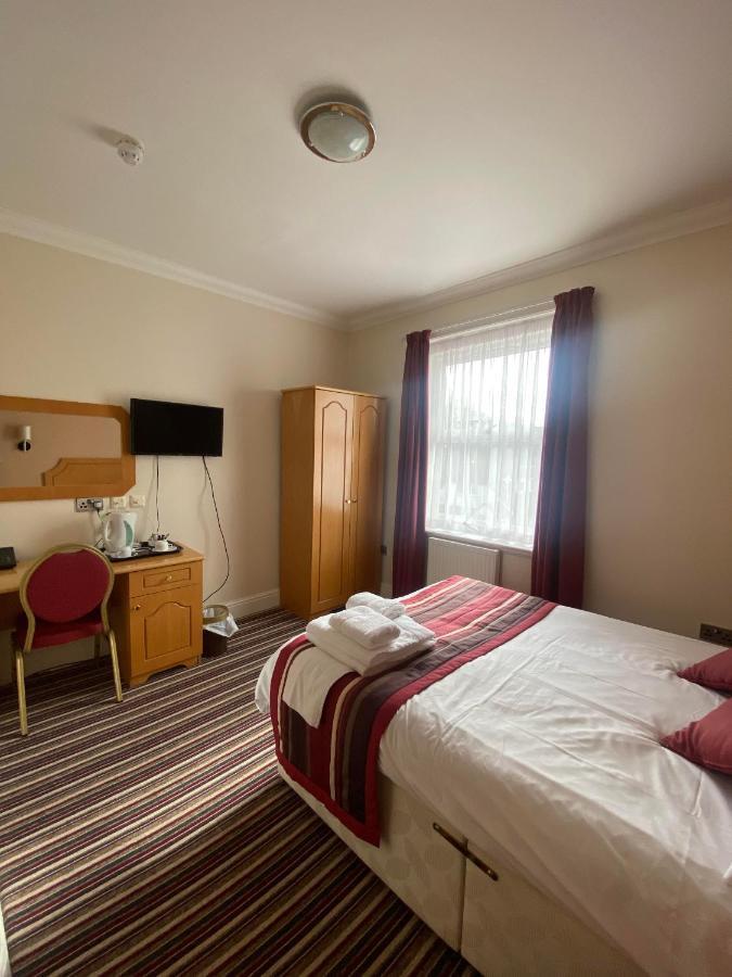 The Lawn Hotel Reading Exterior foto